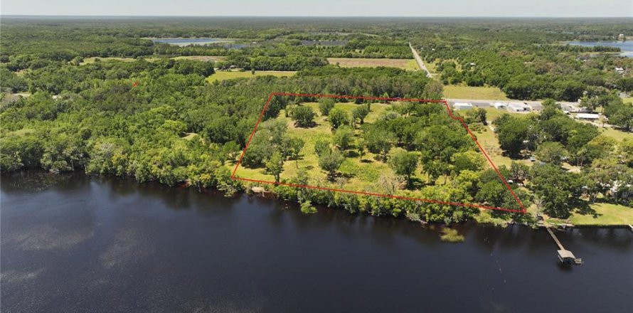 Land in Crescent City, Florida № 1653456