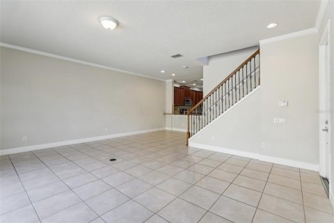 Townhouse in Orlando, Florida 3 bedrooms, 170.01 sq.m. № 1723678 - photo 10