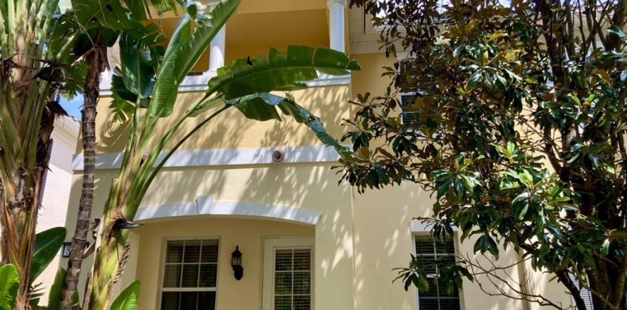 Townhouse in Orlando, Florida 3 bedrooms, 170.01 sq.m. № 1723678