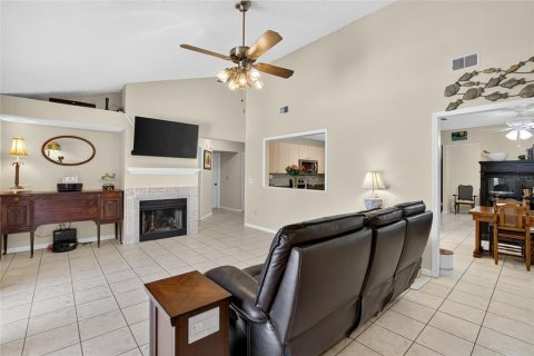 House in Brandon, Florida 4 bedrooms, 201.41 sq.m. № 1845182 - photo 21