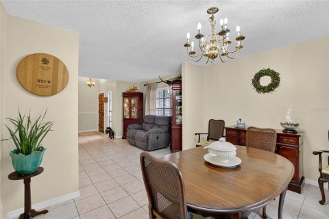 House in Brandon, Florida 4 bedrooms, 201.41 sq.m. № 1845182 - photo 14