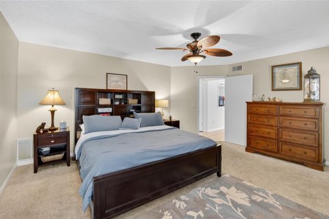 House in Brandon, Florida 4 bedrooms, 201.41 sq.m. № 1845182 - photo 29
