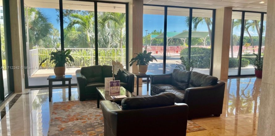 Condominio en Sunny Isles Beach, Florida, 2 dormitorios № 1937387