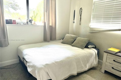 Casa en venta en Hollywood, Florida, 3 dormitorios, 174.38 m2 № 1845867 - foto 10