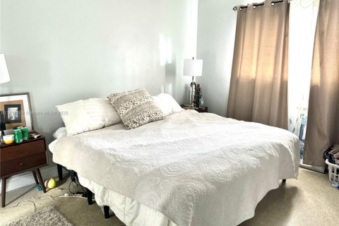 Купить виллу или дом в Холливуд, Флорида 3 спальни, 174.38м2, № 1845867 - фото 18