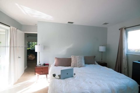 Купить виллу или дом в Холливуд, Флорида 3 спальни, 174.38м2, № 1845867 - фото 17