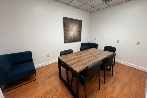 Commercial property in Tampa, Florida 2194.44 sq.m. № 829268 - photo 25