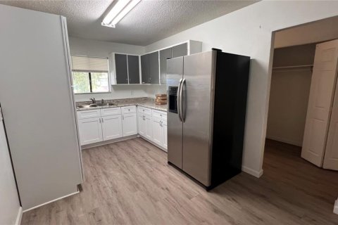 Apartamento en alquiler en Holly Hill, Florida, 3 dormitorios, 92.9 m2 № 1838522 - foto 2