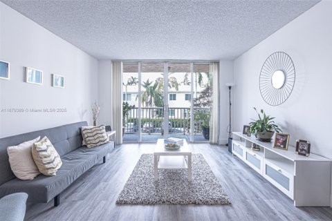 Copropriété à louer à Dania Beach, Floride: 2 chambres, 94.76 m2 № 1896287 - photo 16