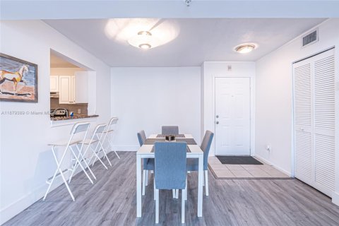 Copropriété à louer à Dania Beach, Floride: 2 chambres, 94.76 m2 № 1896287 - photo 5