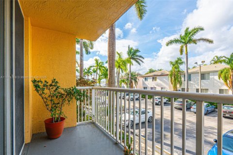 Copropriété à louer à Dania Beach, Floride: 2 chambres, 94.76 m2 № 1896287 - photo 12