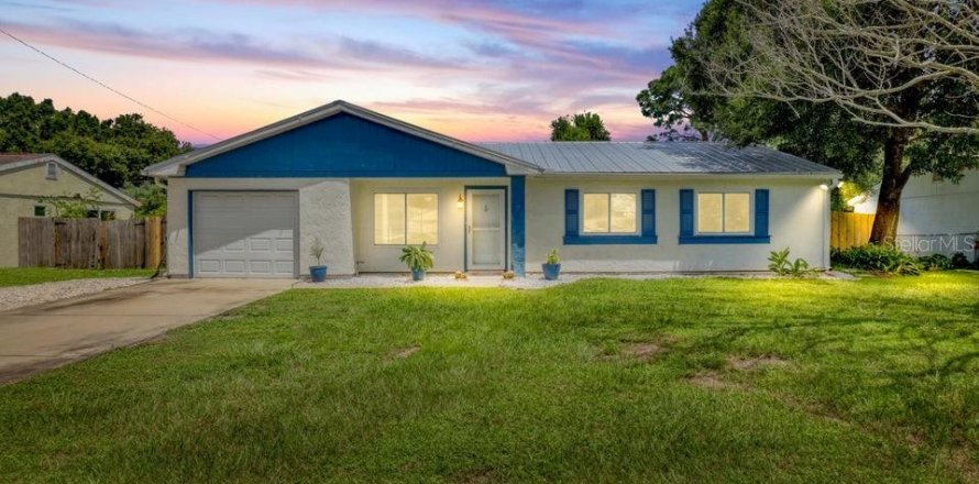Villa ou maison à Palm Bay, Floride 3 chambres, 109.25 m2 № 2298317