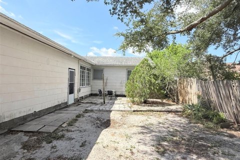 House in Saint Petersburg, Florida 2 bedrooms, 83.61 sq.m. № 2217417 - photo 25