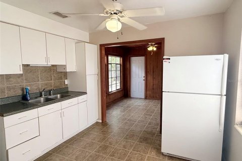 House in Saint Petersburg, Florida 2 bedrooms, 83.61 sq.m. № 2217417 - photo 7