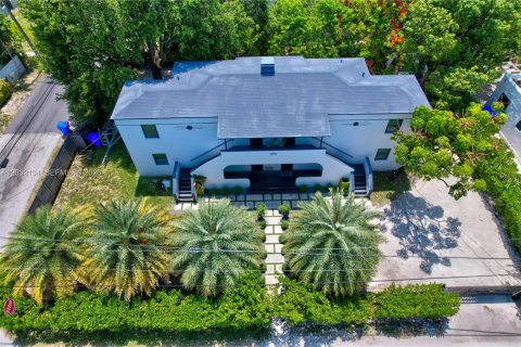 Appartement à louer à Miami, Floride: 2 chambres, 260.68 m2 № 2089436 - photo 9