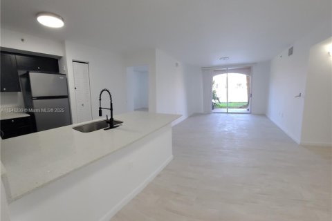 Copropriété à vendre à Miramar, Floride: 2 chambres, 89.74 m2 № 1978423 - photo 2