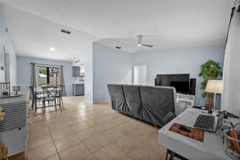 House in Sarasota, Florida 3 bedrooms, 104.7 sq.m. № 1768089 - photo 11