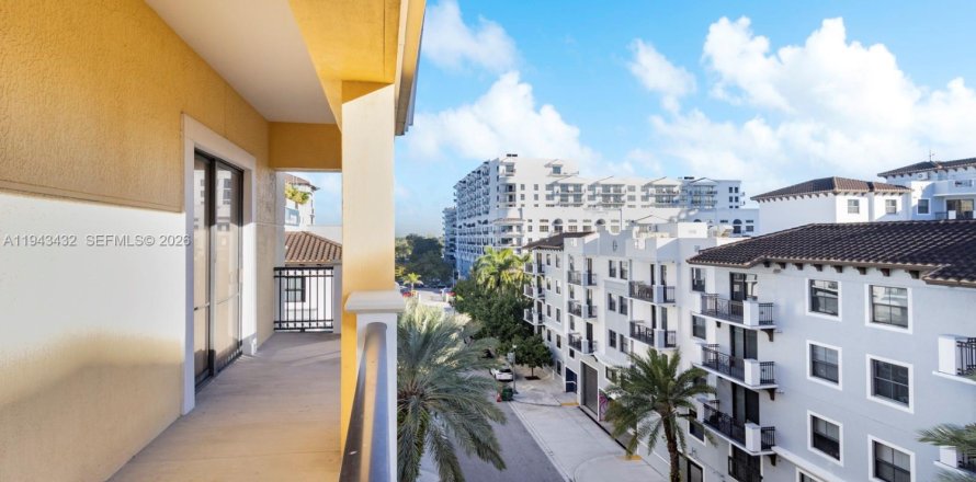 Studio in the Condo in Miami, Florida  № 2000237