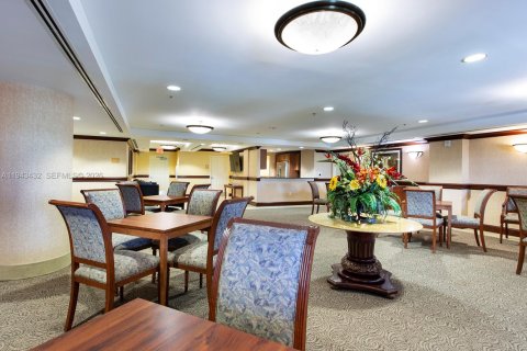 Condo in Miami, Florida  № 2000237 - photo 23