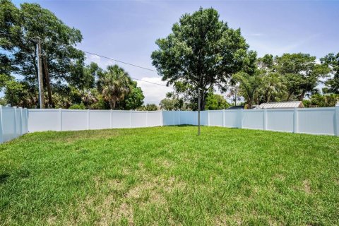 House in Tarpon Springs, Florida 3 bedrooms, 165.46 sq.m. № 1744576 - photo 28