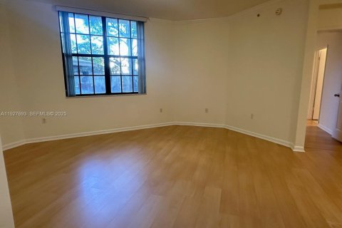 Copropriété à louer à Hollywood, Floride: 2 chambres, 104.98 m2 № 1988237 - photo 25