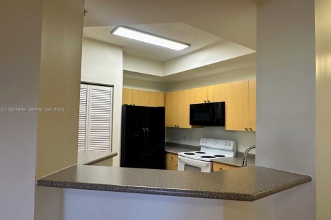 Copropriété à louer à Hollywood, Floride: 2 chambres, 104.98 m2 № 1988237 - photo 20