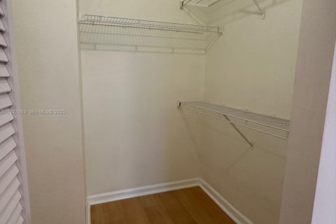 Copropriété à louer à Hollywood, Floride: 2 chambres, 104.98 m2 № 1988237 - photo 26