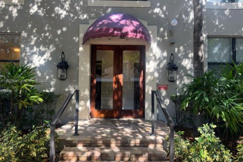 Copropriété à louer à Hollywood, Floride: 2 chambres, 104.98 m2 № 1988237 - photo 2