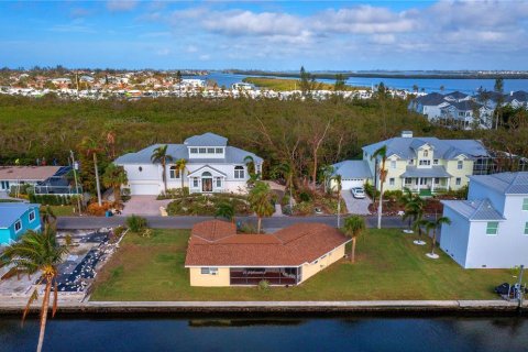 House in Longboat Key, Florida 2 bedrooms, 115.38 sq.m. № 1649949 - photo 28