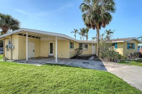 House in Longboat Key, Florida 2 bedrooms, 115.38 sq.m. № 1649949 - photo 4