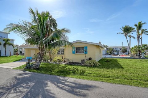 House in Longboat Key, Florida 2 bedrooms, 115.38 sq.m. № 1649949 - photo 2