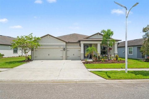 House in Wesley Chapel, Florida 4 bedrooms, 233.46 sq.m. № 2296261