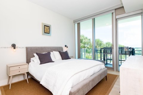 Condo in Key Biscayne, Florida, 2 bedrooms  № 2037216 - photo 20