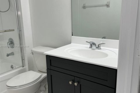 Купить кондоминиум в Майами, Флорида 2 спальни, 91.42м2, № 2011589 - фото 19