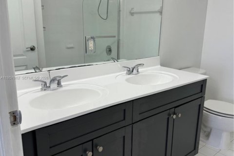 Купить кондоминиум в Майами, Флорида 2 спальни, 91.42м2, № 2011589 - фото 15