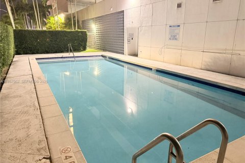 Купить кондоминиум в Майами, Флорида 2 спальни, 91.42м2, № 2011589 - фото 2