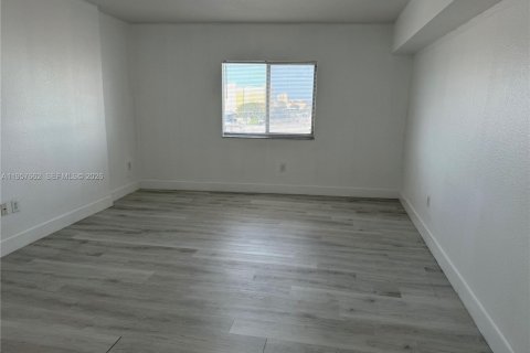 Купить кондоминиум в Майами, Флорида 2 спальни, 91.42м2, № 2011589 - фото 21