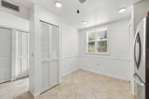 Condo in Bradenton, Florida, 2 bedrooms  № 2379023 - photo 8