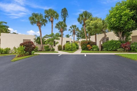 Condo in Bradenton, Florida, 2 bedrooms  № 2379023 - photo 24