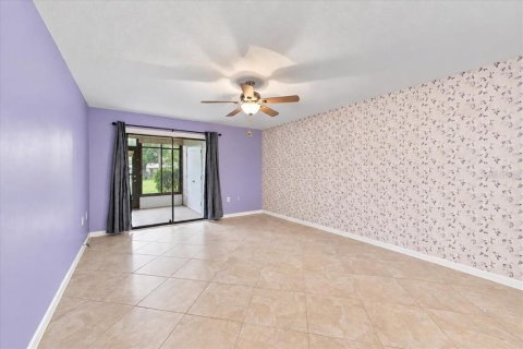 Condo in Bradenton, Florida, 2 bedrooms  № 2379023 - photo 12