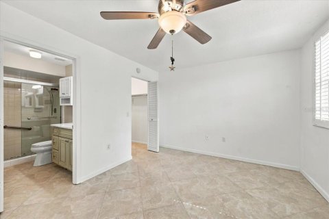 Condo in Bradenton, Florida, 2 bedrooms  № 2379023 - photo 18