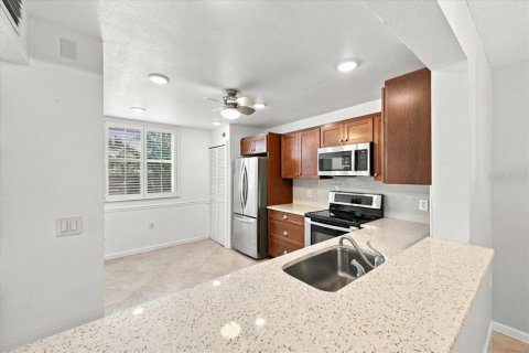 Condo in Bradenton, Florida, 2 bedrooms  № 2379023 - photo 4