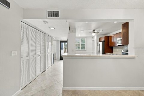 Condo in Bradenton, Florida, 2 bedrooms  № 2379023 - photo 3