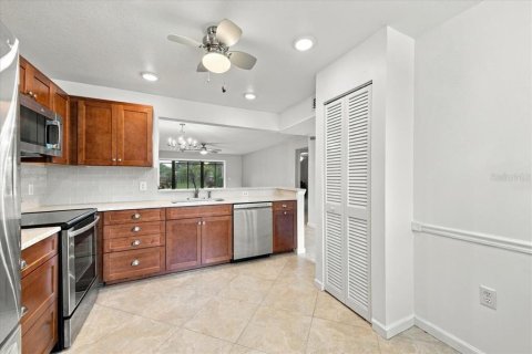 Condo in Bradenton, Florida, 2 bedrooms  № 2379023 - photo 7