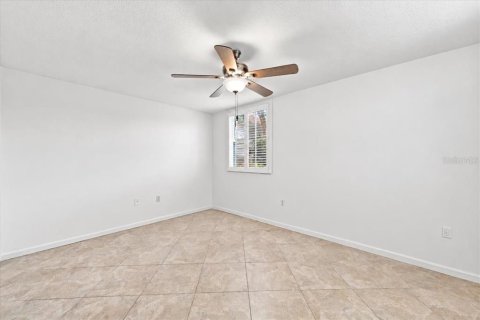 Condo in Bradenton, Florida, 2 bedrooms  № 2379023 - photo 19