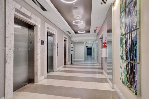 Condo in Hollywood, Florida, 1 bedroom  № 1959197 - photo 7