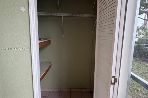 Купить кондоминиум в Пемброк-Пайнс, Флорида 2 спальни, 110.74м2, № 2012058 - фото 22