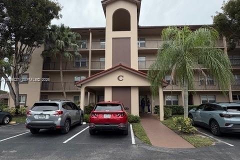 Кондоминиум с 2 спальнями в Пемброк-Пайнс, Флорида № 2012058