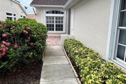 House in Fort Myers, Florida 2 bedrooms, 126.07 sq.m. № 1827854 - photo 2
