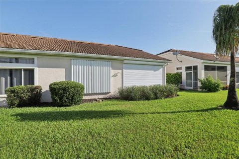 House in Fort Myers, Florida 2 bedrooms, 126.07 sq.m. № 1827854 - photo 24
